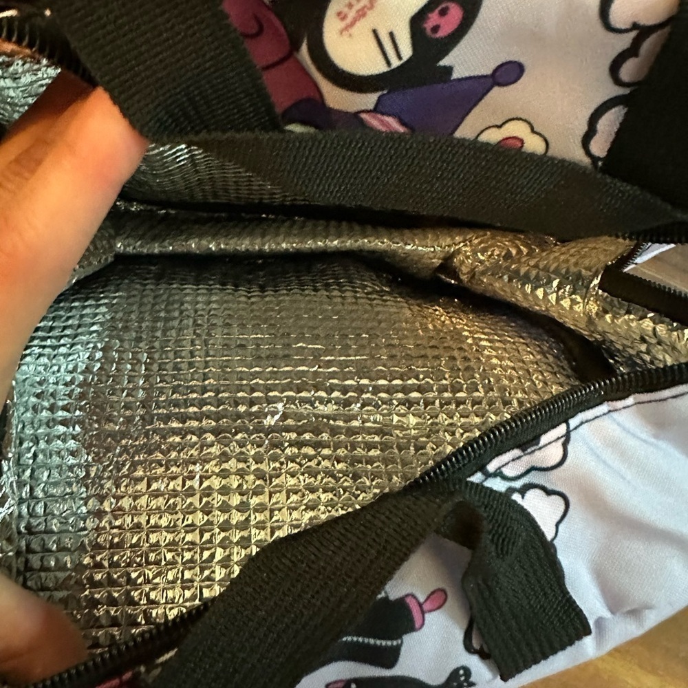 NEW KUROMI INSULATED LUNCH BAG - Picture 3 of 3